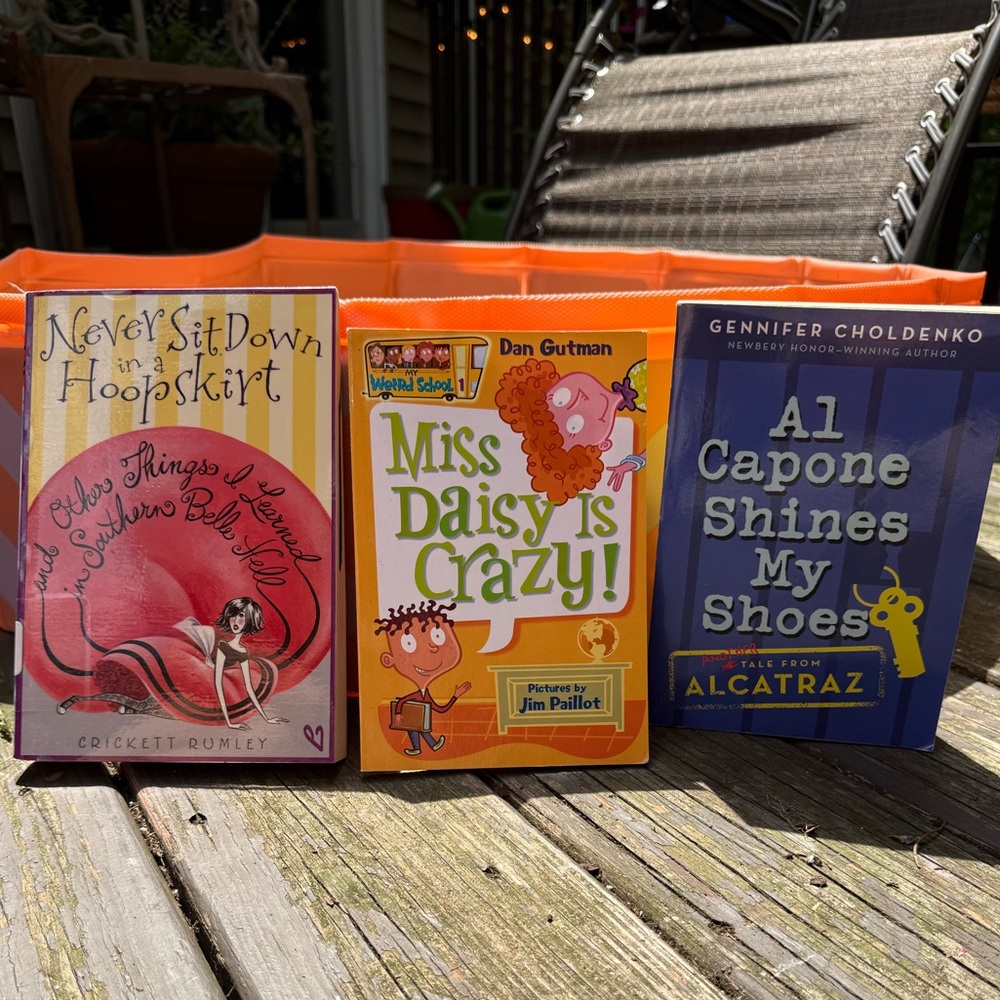 Kids 3- piece book set miss Daisy is crazy, never sit down in a Hoop etc
